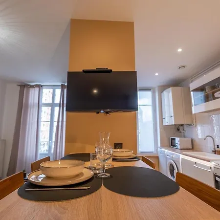 Cosy, Moderne, Central, Standing *